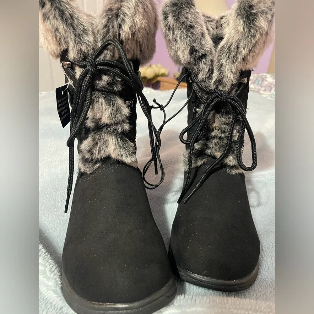 NWT Liz Claiborne Women’s Winter Boots Size7